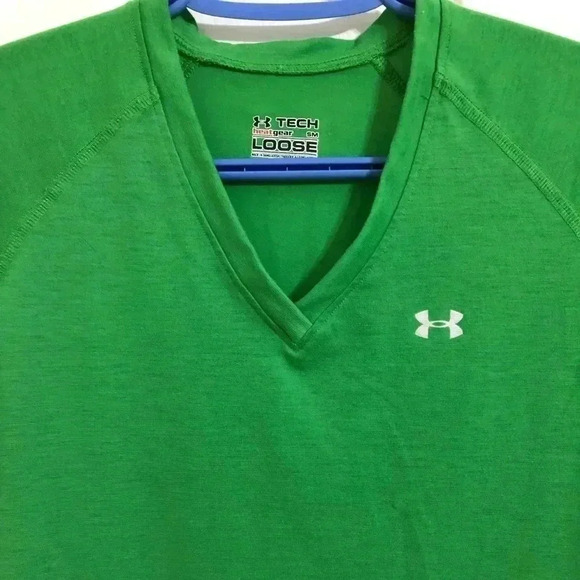 Under Armour  Green V-Neck Workout Shirt Small - Picture 4 of 14